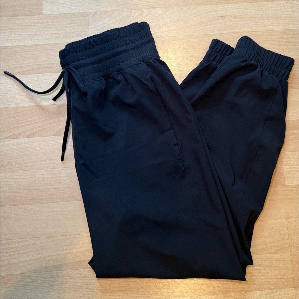 Abercrombie & Fitch Women's YPB Motion Tek
Jogger High Rise Black Medium M